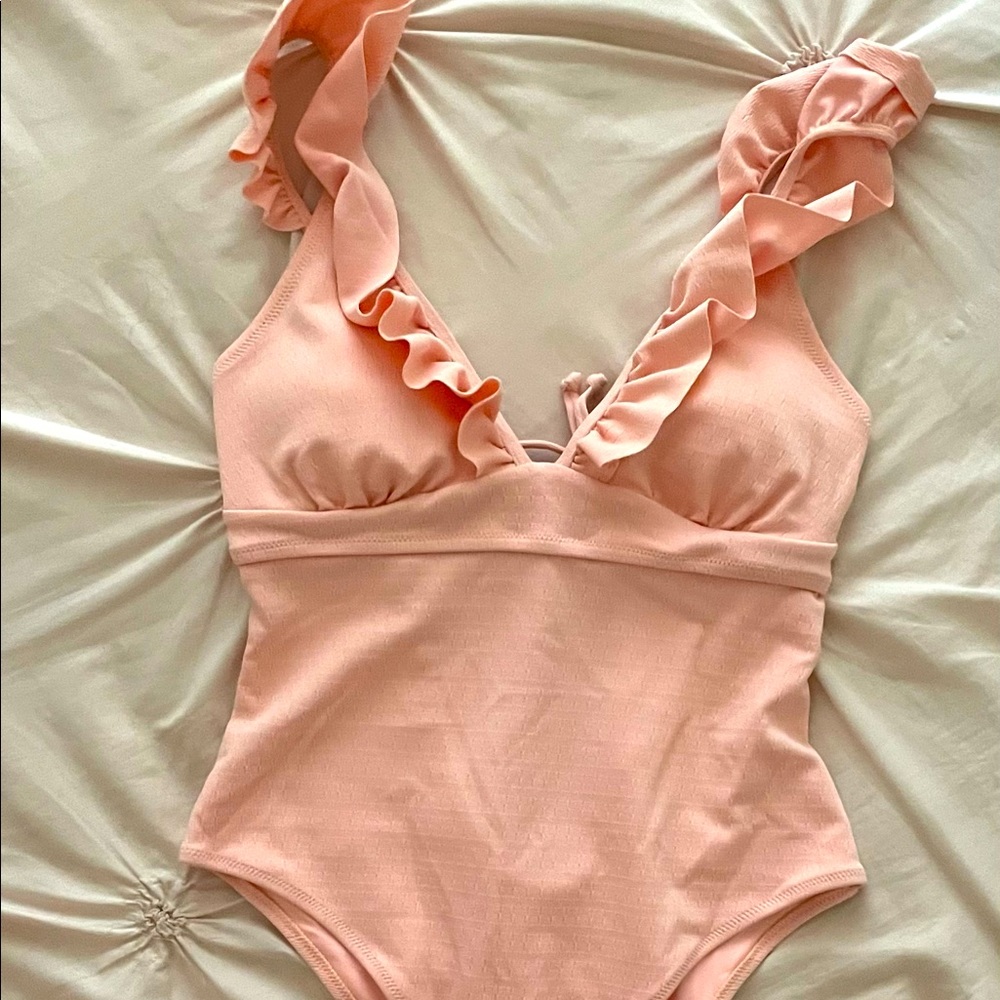🩱 one piece with all the frills